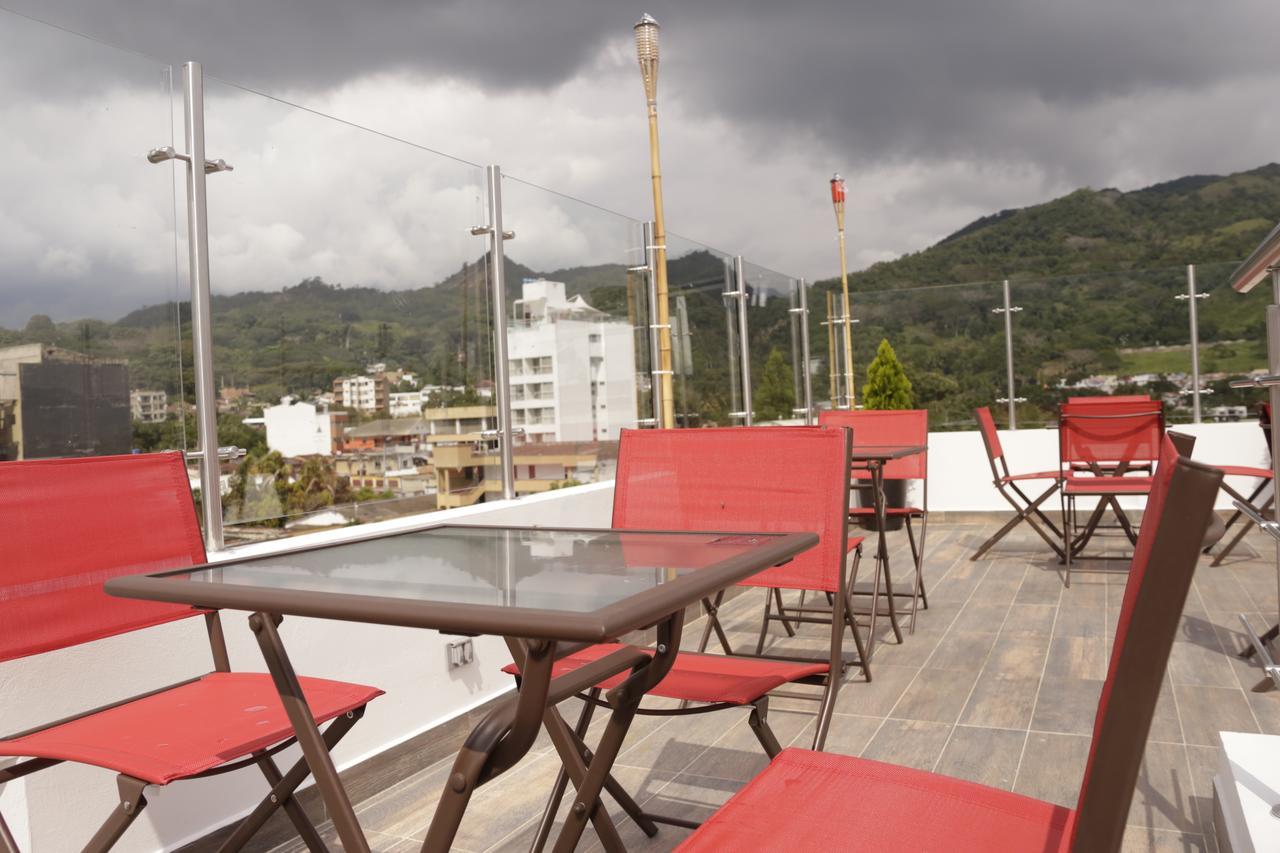 Hotel Grand H&R Villeta Exterior foto