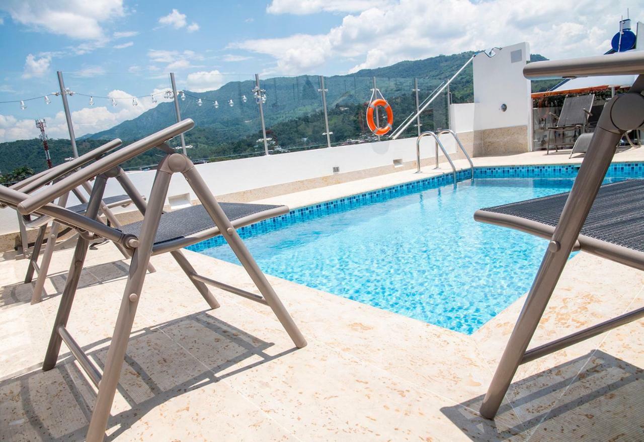 Hotel Grand H&R Villeta Exterior foto
